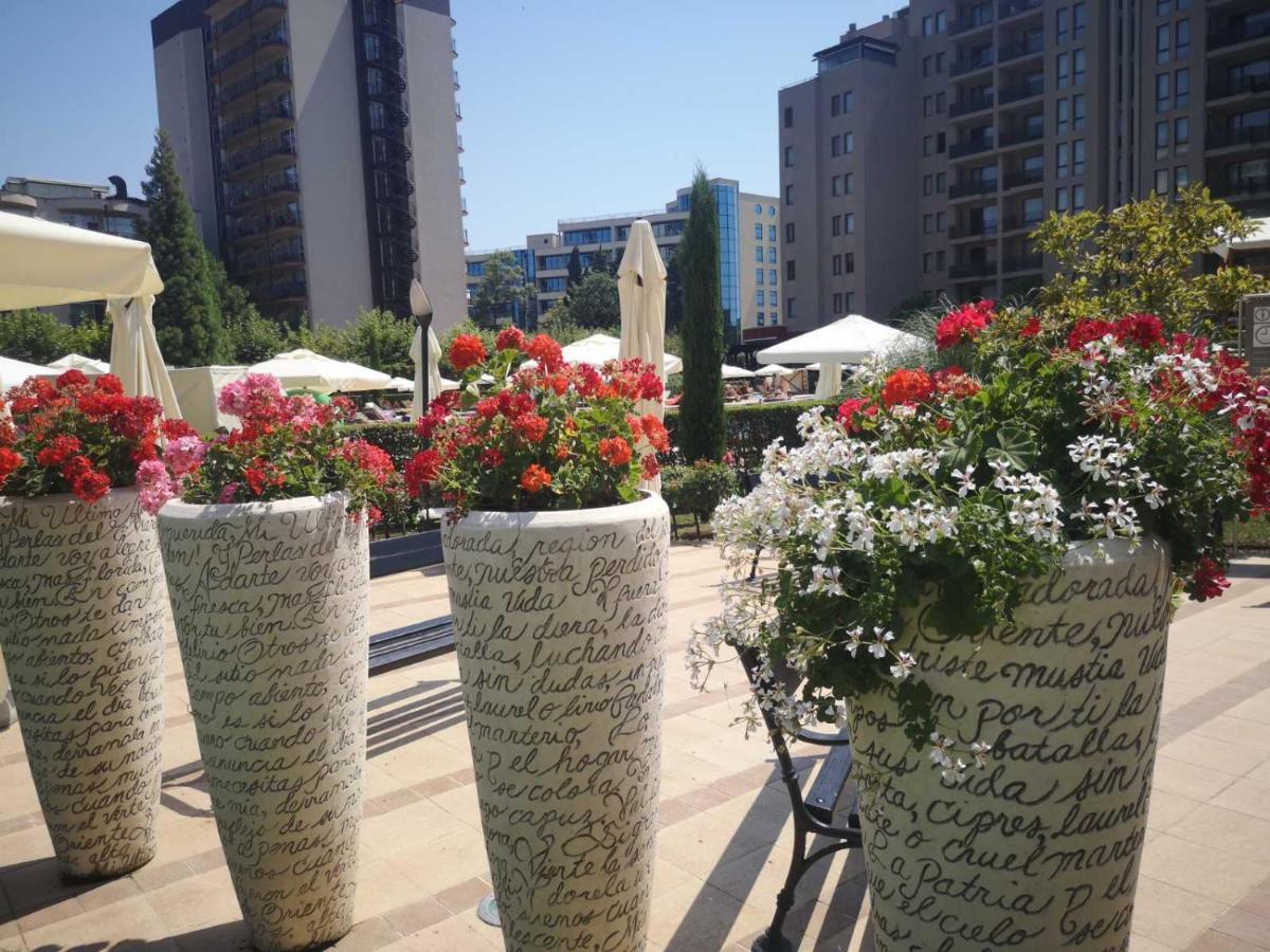 Royal Beach Apartment Barcello B Slantchev Briag Extérieur photo