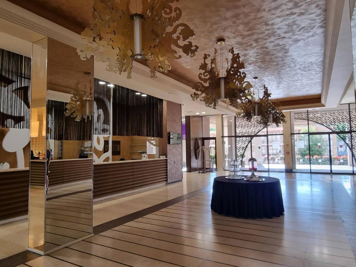 Royal Beach Apartment Barcello B Slantchev Briag Extérieur photo